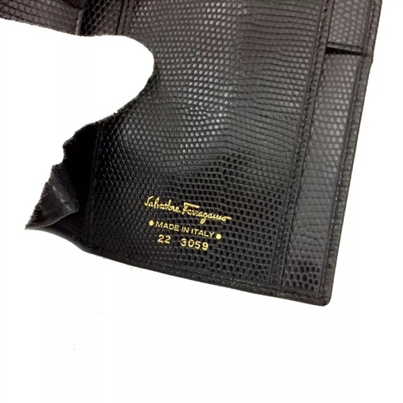 Authentic Salvatore Ferragamo Vara Black Leather Long Bifold Wallet EUC - Picture 8 of 8